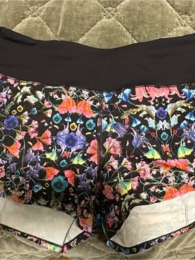 Lululemon speed up short